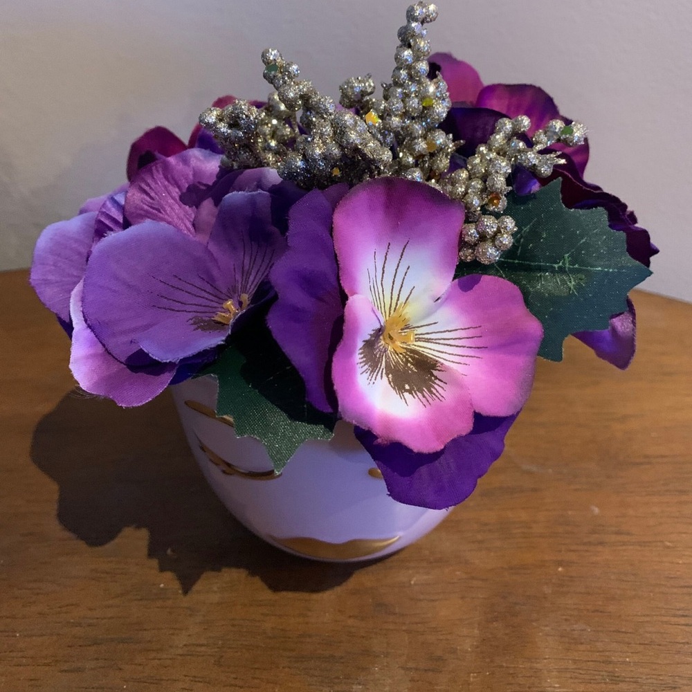 Purple Face Planter with Flowers - Picture 2 of 2